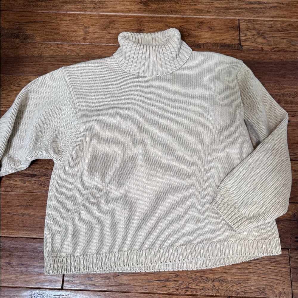 Cozy Cream Turtleneck Vintage Sweater - Picture 2 of 9